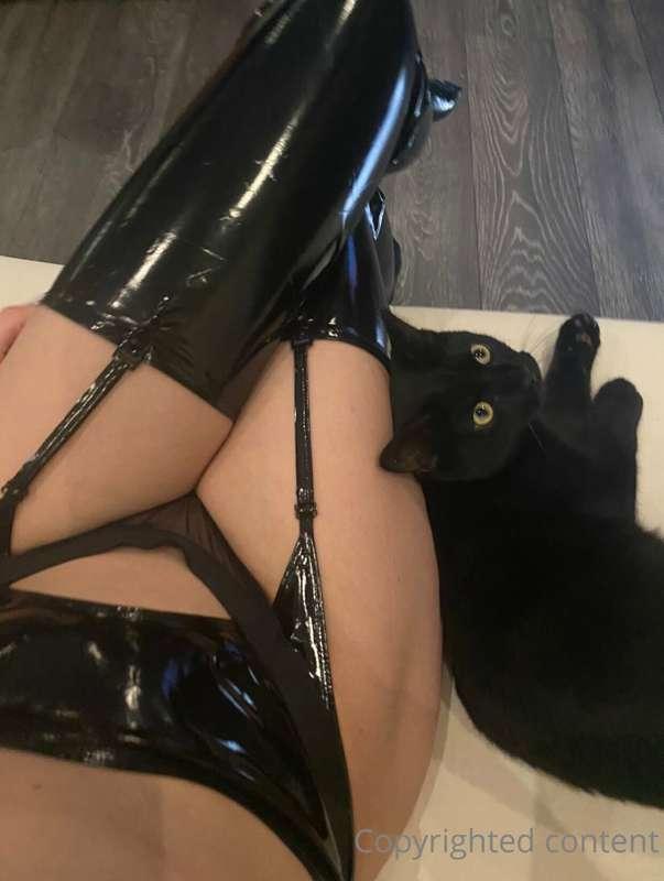 It’s wet look time! 😈 my favourite time