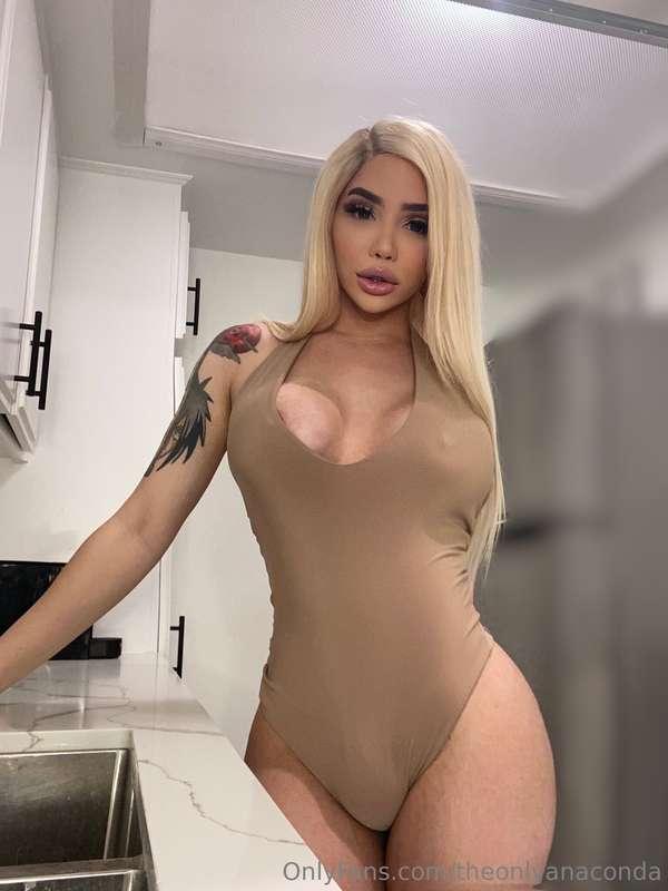 love this body suit! cum take it off me in our messages 👅