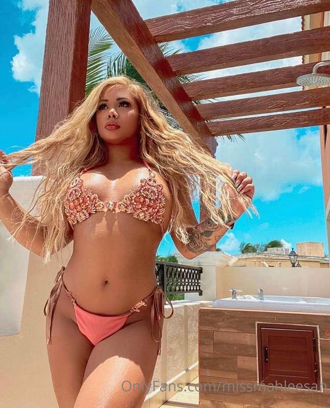 Like if you want to fuck me on this balcony 💦