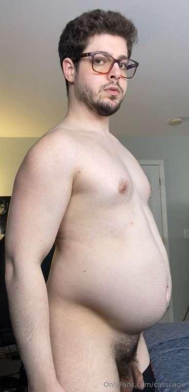 Shirts do not like my belly 😝