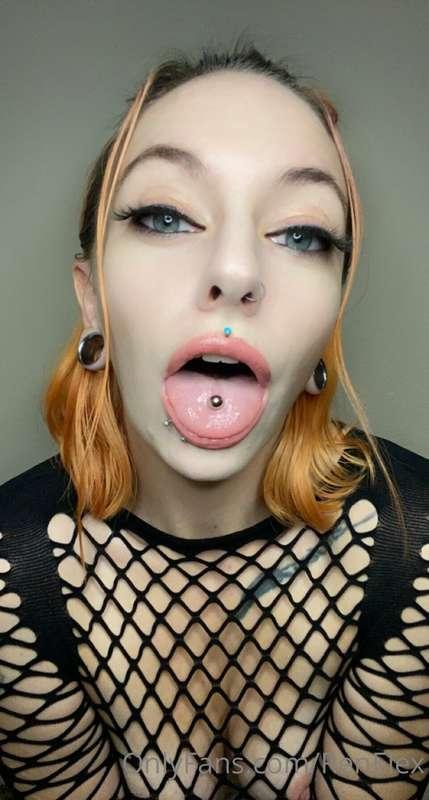 Put your cock down my throat if i ask nicely?🥺