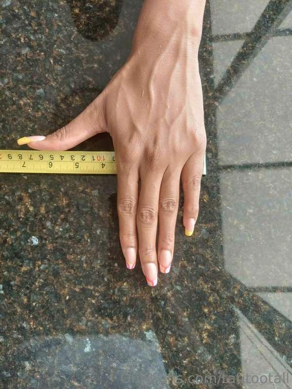 tatitootall image #1