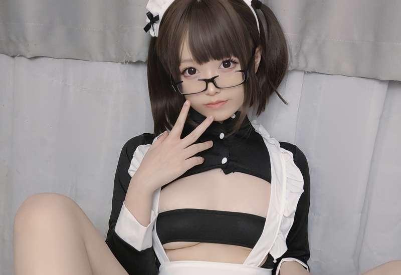 Maid selfies