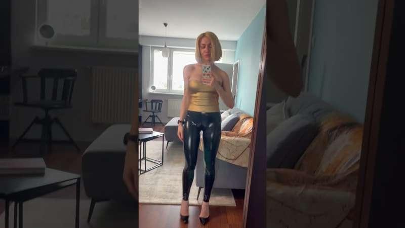 Gold and black shines