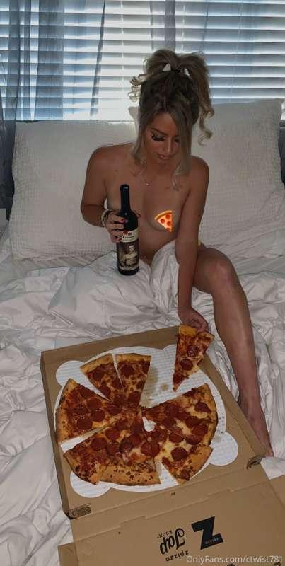 Wine me, dine me, 69 me 🍷 🍕