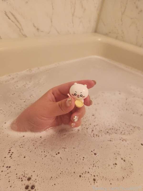 Bought myself bath bombs

Eventually I'll be able to stream right?