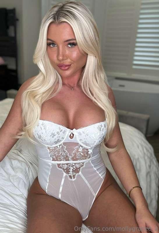 Do i look cute in this? x