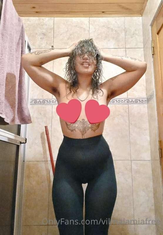 Stockings/pantyhose 🔥 do you want a video wearing these? 
Pa..