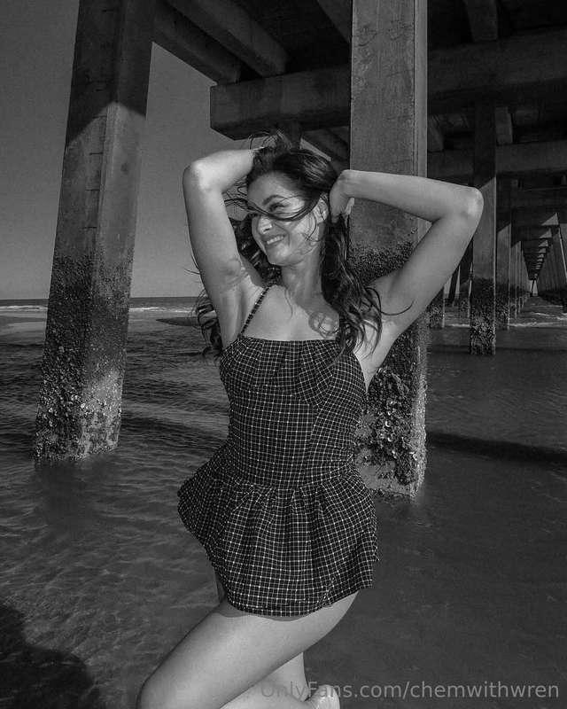 mood because I just sent you a special gift baby 😘💋
