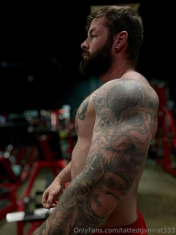 Sundays are best spent in the gym 💪🏼💪🏼