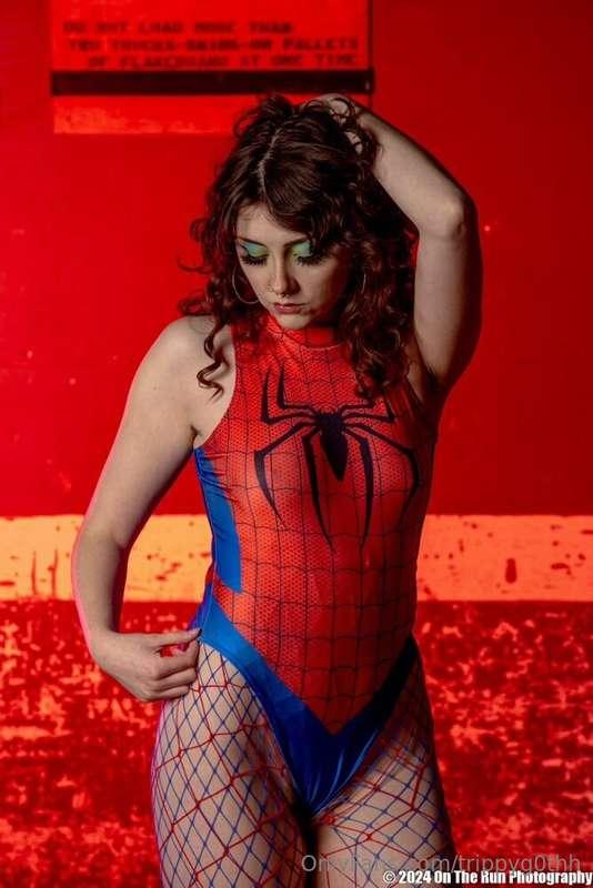 daily dose of sweet venom🕷️🧪Hot n’ Ready
