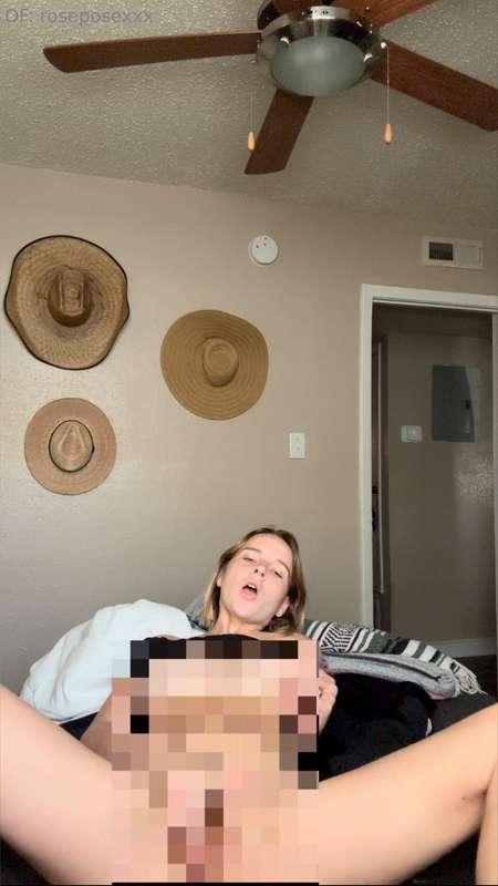 roseposexxx image #0