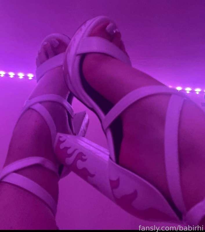 👣👣