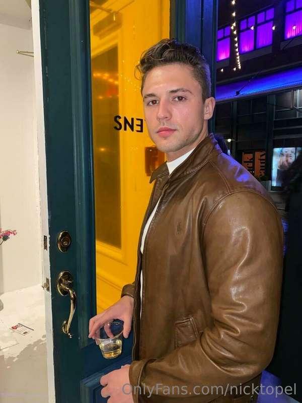 Leather daddy 🤎