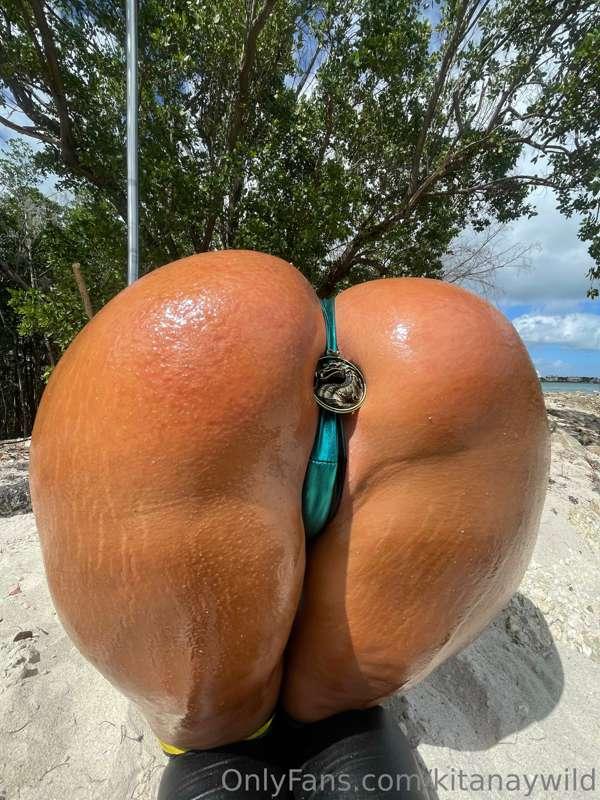 😈