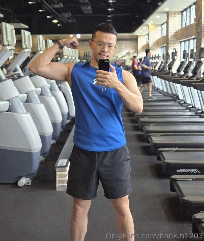 調查一下～現在內容比較多了，考慮改成月費的方式，大家能接受的價格是多少呢？😳應該是5～10鎂之間吧？如果真的改了，之前購..