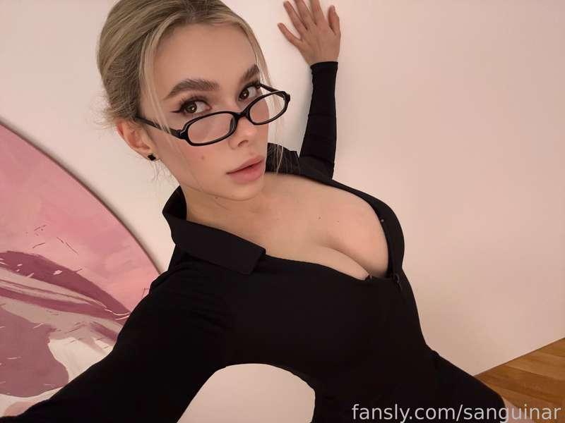 I'm waiting for you in my office tonight!🖤 
I will not accept refusals😈






#blonde #cute #tits #office #glasses #secretary