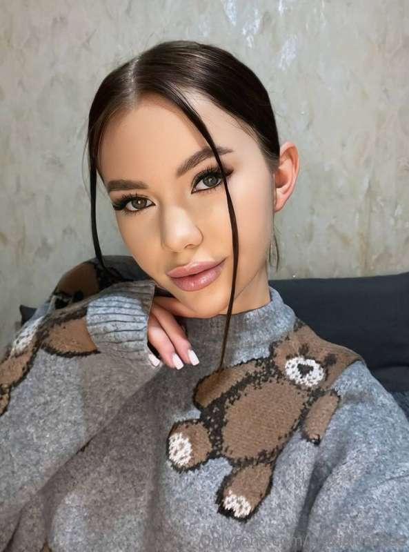 *** 🔥Free Subscription🔥 ***This wild babe @elenstarrr is wai..