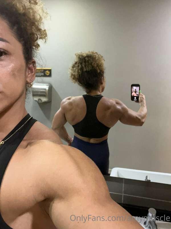 Back day 🙅🏽‍♀️