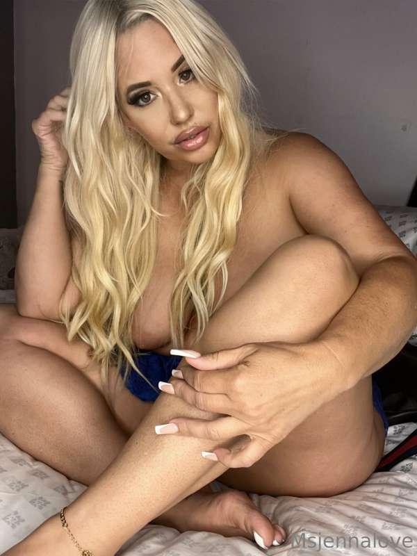 I can't sleep... I think cumming will help 🤔 Do you mind len..