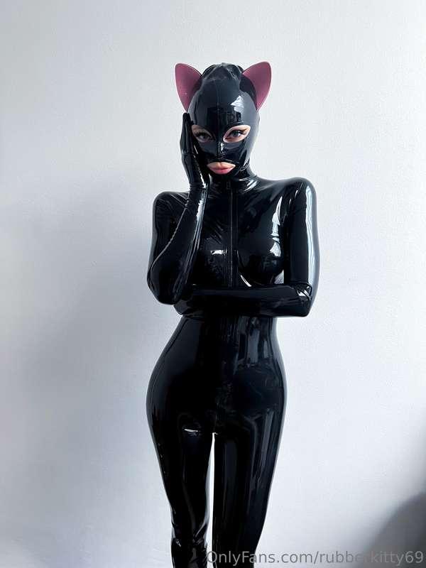 rubberkitty69 image #1