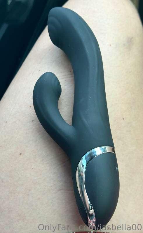 Hi my OF 
See my new toy! Who wants to see it in action?
Als..