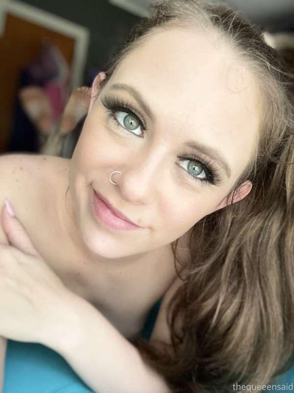 Dem Eyes Tho😍