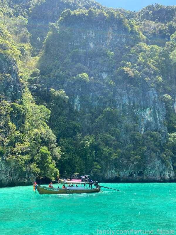 Today was simply incredible as I, your magnificent Mistress, cruised on my own yacht, soaking in the breathtaking views of the azure sea. Some might have it as their screensaver on Pinterest, but this is my life. I adore traveling because when you witness such beauty, it fills you with energy that you can later share with your adoring fans ✨

#findom #femdom #travelling #cash #drain #goddess #paypig #goddess #mistress #footfetish #worship #girlpower #fortune_fatale