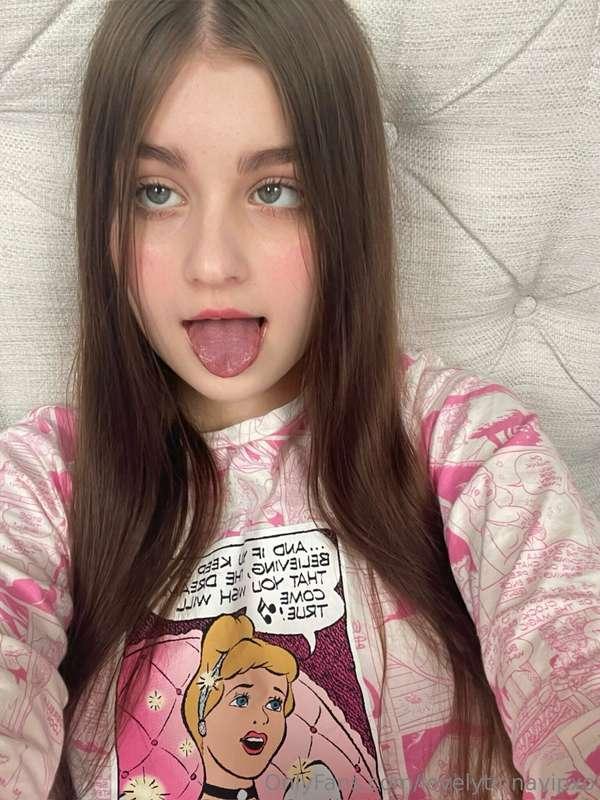 Can i lick your dick? 👅👅