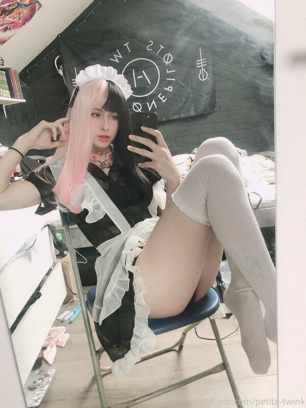 petite-twink image #0