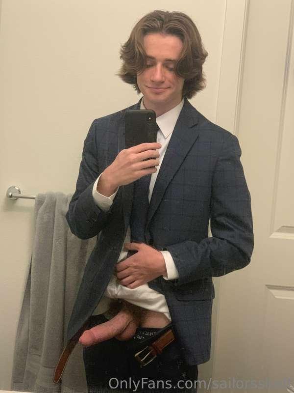 Maybe I should wear a suit more often 🧐
