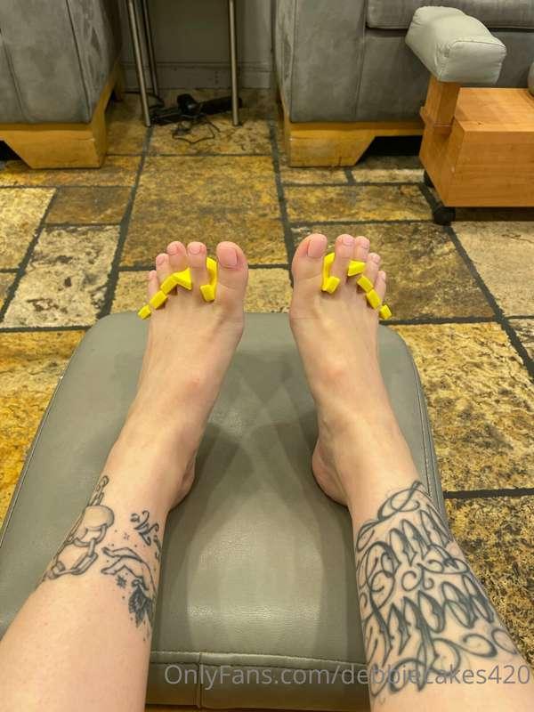 Whoever tips the most on this gets my toe separators lol 💋