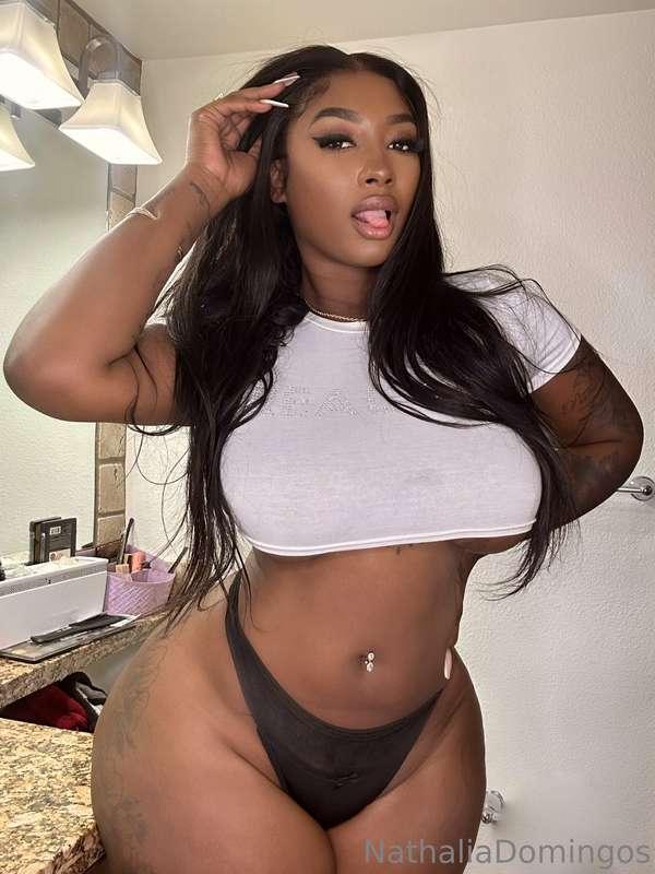 Lets start the week off sexy baby 😈