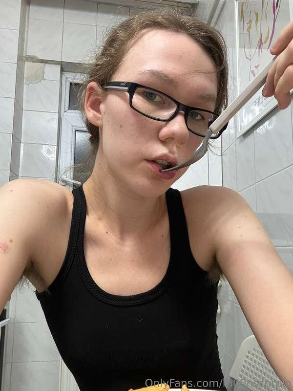 how about to have a dinner together? 