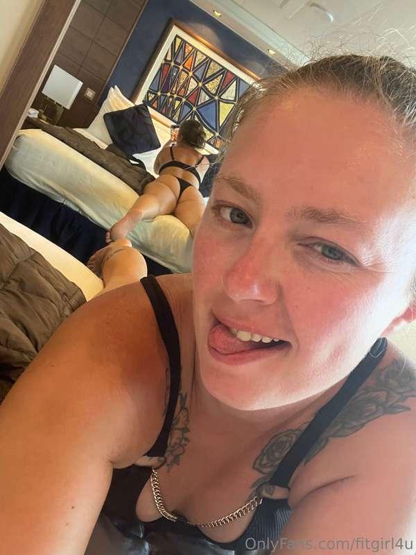 😘