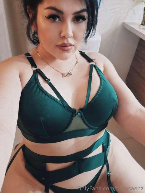 Las tentaciones como tú merecen pecados como yo☺️💋