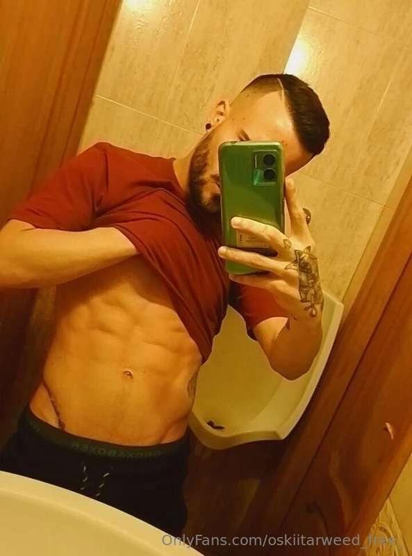 subscribe to my #onlyfans 🔥 👇🏼👇🏼 💎 onlyfans.com/oskiitarweed..