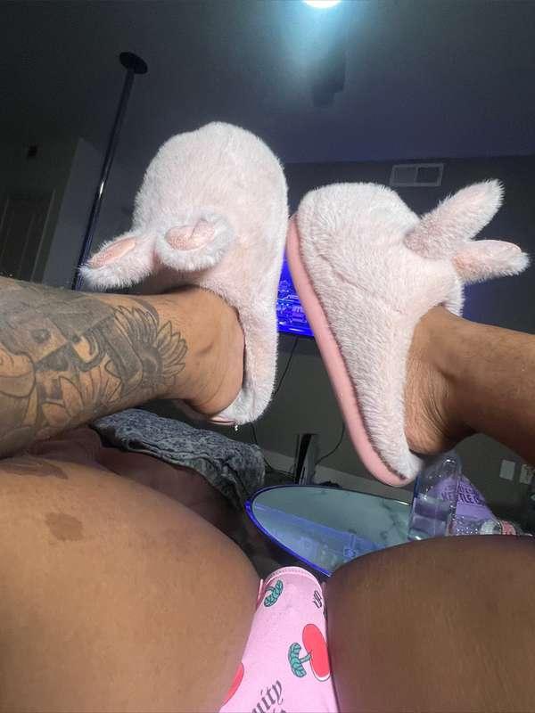 some fluffy love 👅 DM to purchase my latest bundles and i mi..