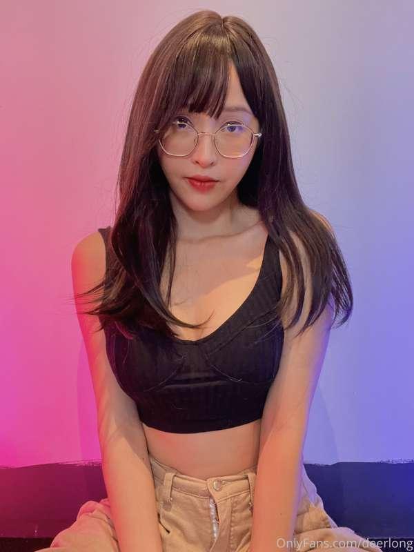 รูปนี้ก็มีให้ปลดล็อคนะคะ 🥰
#Onlyแฟนในจินตนาการ

____________..