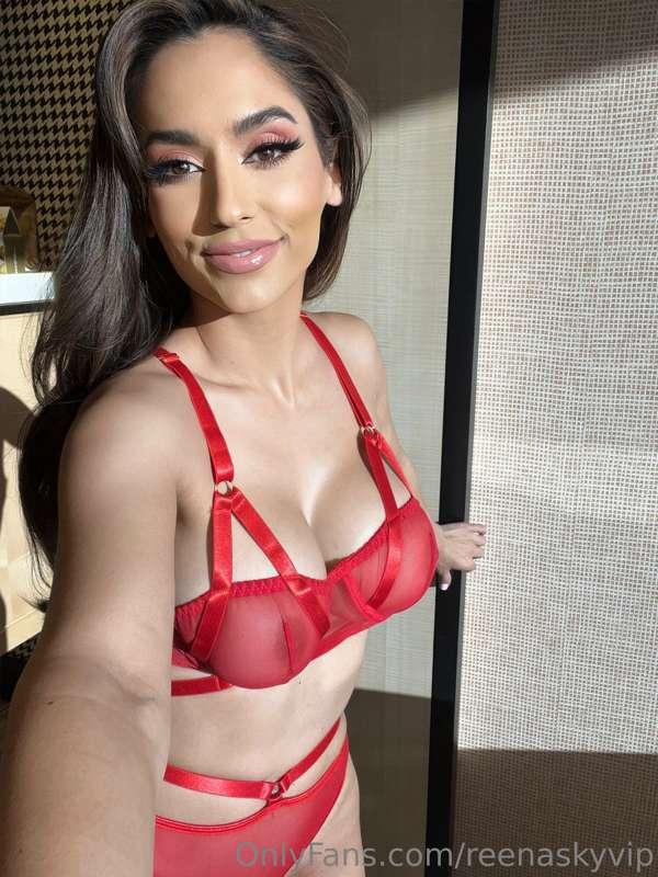 Come closer… I don’t bite (much) 👄