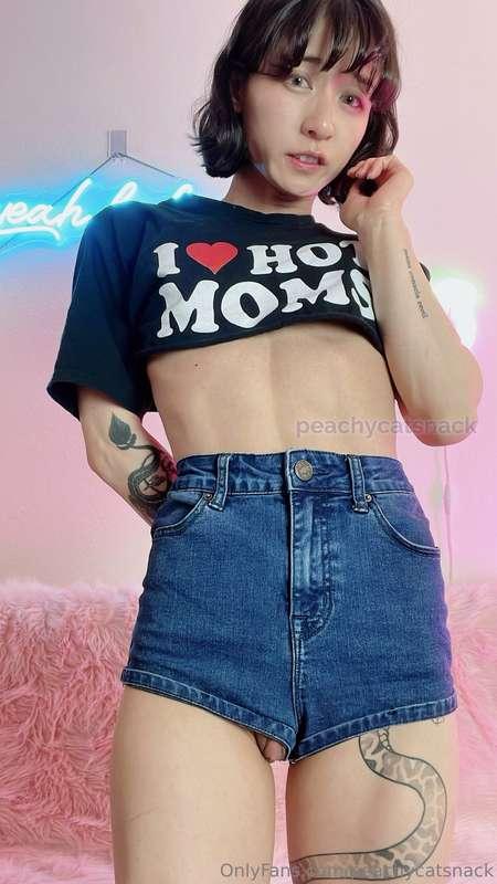 peachycatsnack image #2