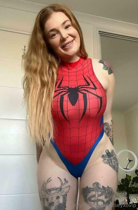 Wee bit of cosplay to start the week .. it’s almost Hallowee..