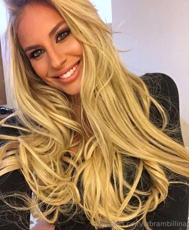 Quale foto ti piace di più? 🖤