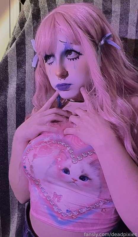 cum over and pie this clown!🤪

if you squeeze me i'll honk (; 
just don't do it too much because i promise you'll get annoyed after the 4th or 5th one. 
hehehe 
 (honk noise impersonation included for comedic value) 

#fyp #clown #nude #pussy #clowngirl #weird #makeup #lingerie #panties #ass #curvy #petite #tits #boobs #biglabia #cute #innocent #ahegao
