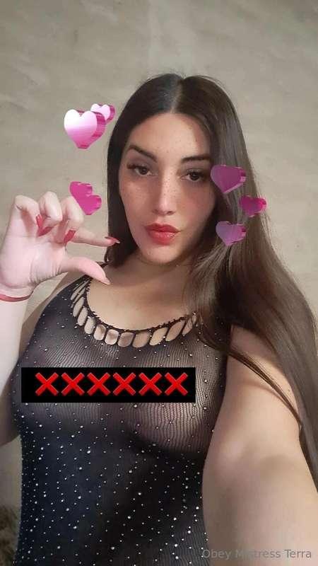 Looking for naked submissives 🧎‍♂️👉onlyfans.com/jazminluna6/..