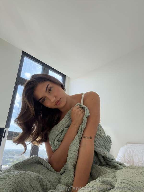 secretlyfeoflauren image #0