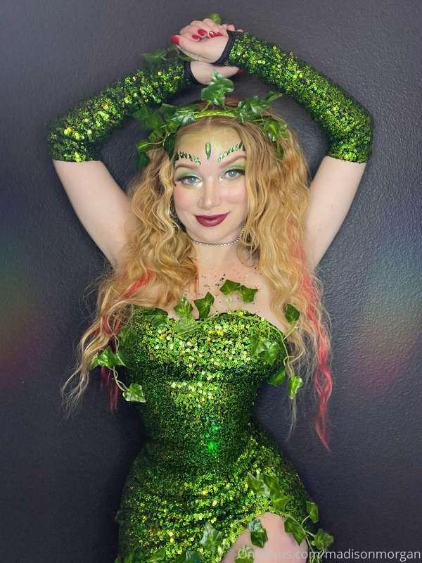 Do you miss me as your SLUTTY enchantress?🥵😈