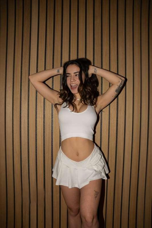 ### WANNA SEE MY UNCENSORED CONTENT? 😈
subscribe to my ONLYF..