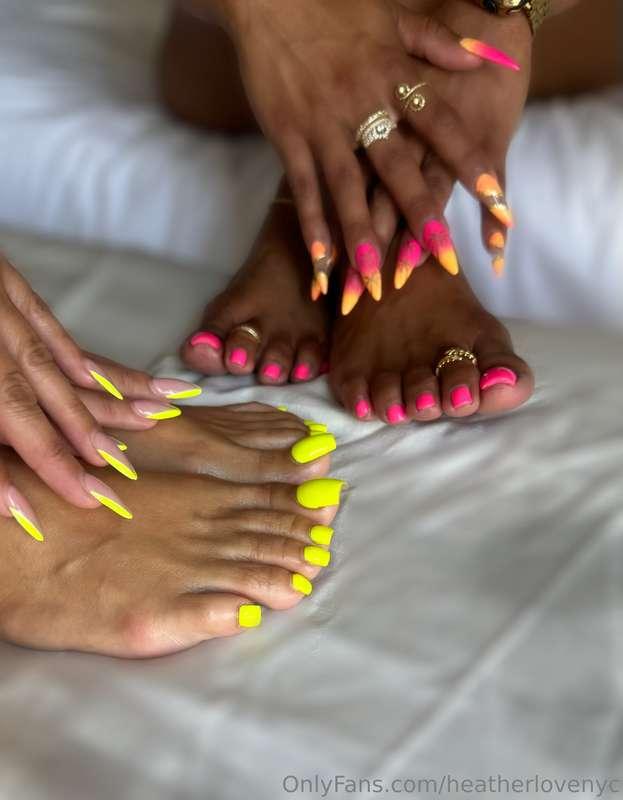 Loving the colors, soles and toes?