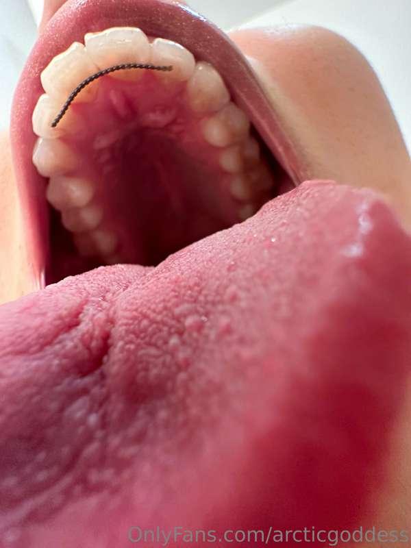Beautiful maw shots that beckon you. My soft tongue is waiti..